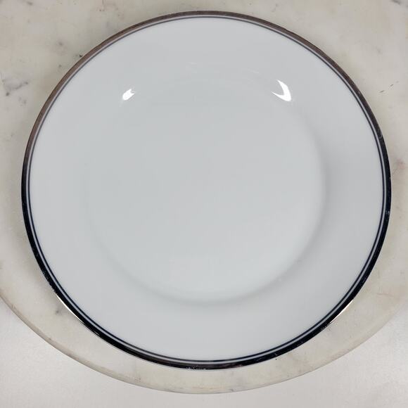 Williams Sonoma Open Kitchen Salad Plate 9" Gold Trim Porcelain 2-Pc Dinnerware - Picture 1 of 16